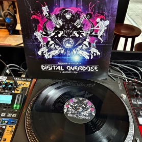 Hardcore Vinyl 2011 'Paranoid DJ & Stocker – Digital Overdose Anthem 2011'